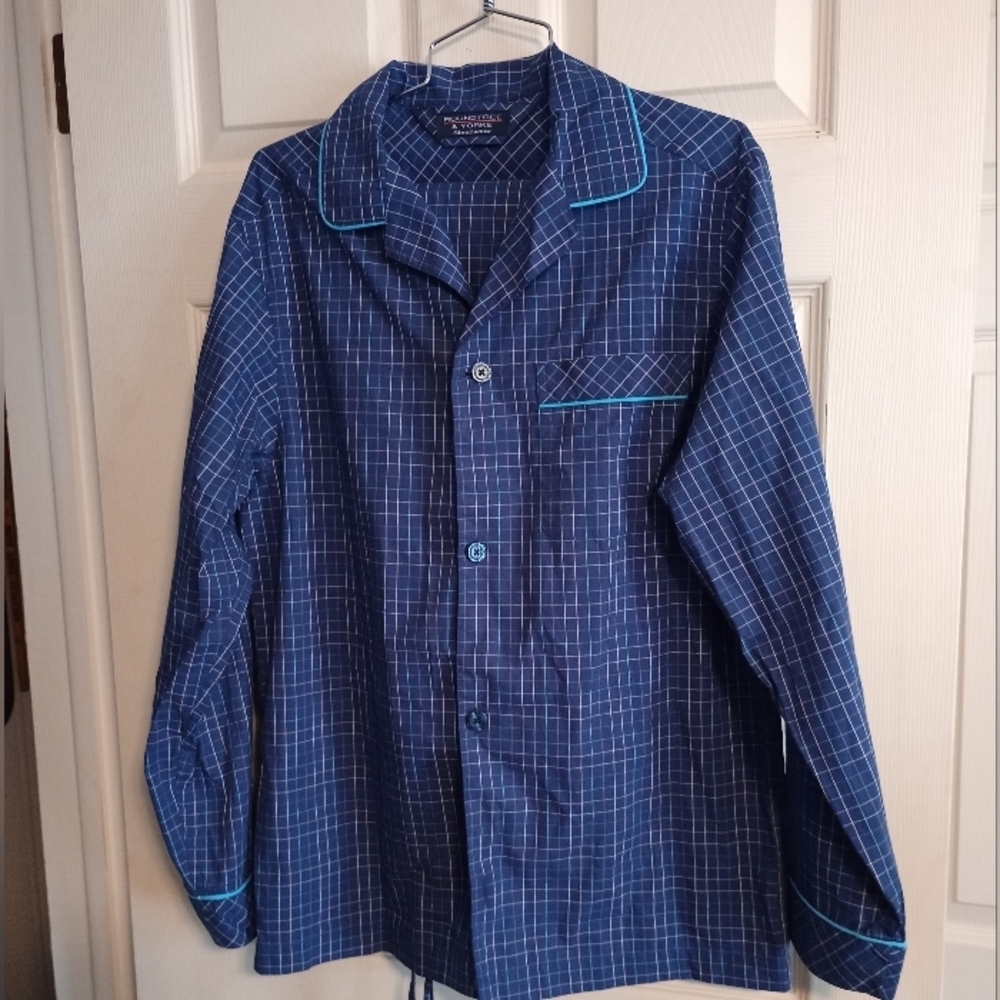 Roundtree and Yorke Blue Plaid Pajama Set Men's Small